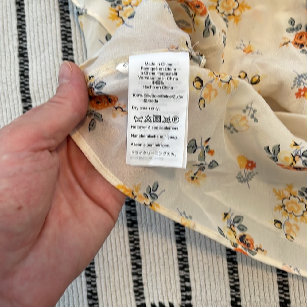 Carmina 100% Silk Button Front Flutter Sleeve Blo… - image 4